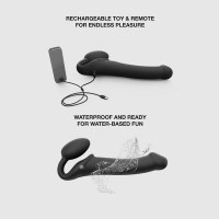 image 4-vibrating-bendable-strap-on-black-strap-on-me-2000x2000